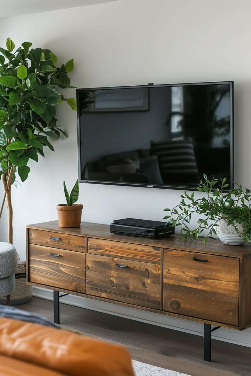 Space Saving Solutions: 7 TV Wall Mount Ideas for Small Rooms