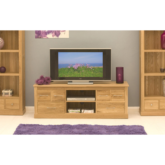 Artisan Wooden Widescreen Television In Oak 8875