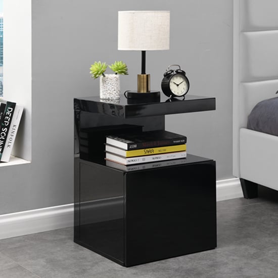 Product photograph of Voltaire Contemporary High Gloss Side Table In Black from Furniture in Fashion