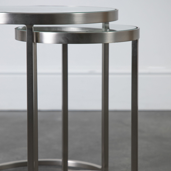 Alcoa Clear Glass Top Nest Of 2 Tables With Silver Metal Frame_2