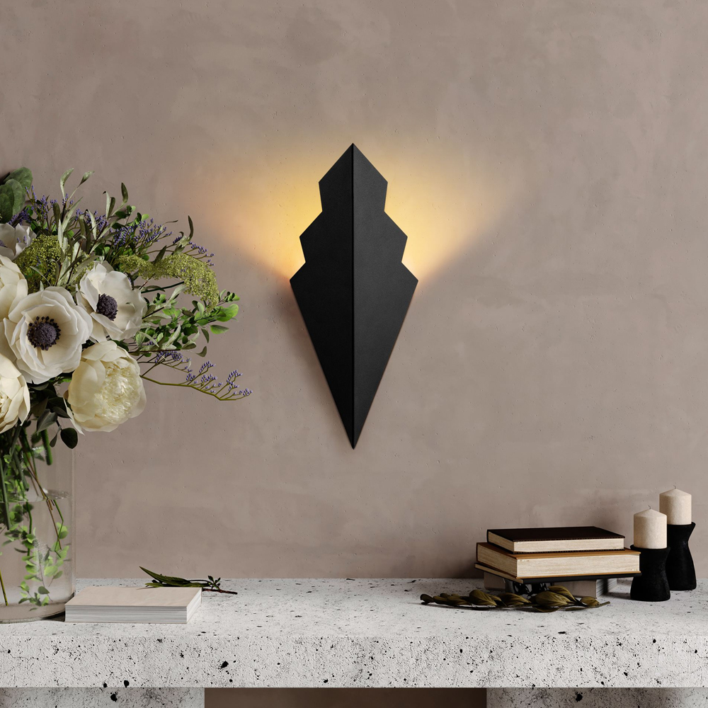 Arrow Metal Diamond-Shaped Wall Light in Black