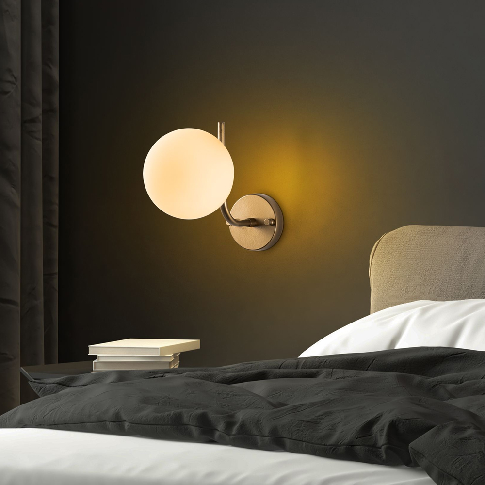 Antler Metal Round Wall Light in Gold