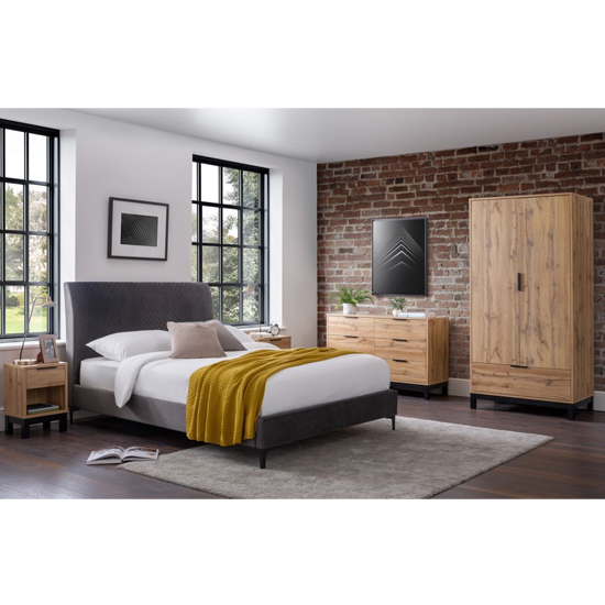 Baara Wooden Bedside Cabinet With 1 Drawer In Oak