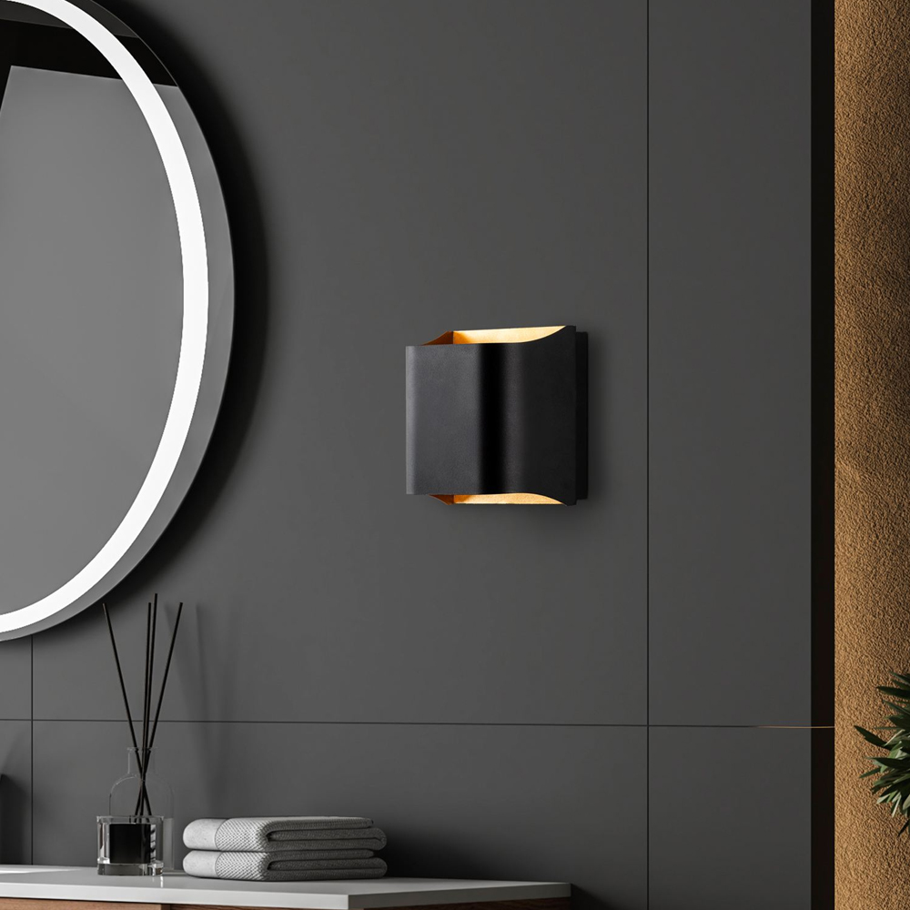 Bera Small Square Metal Wall Light in Black