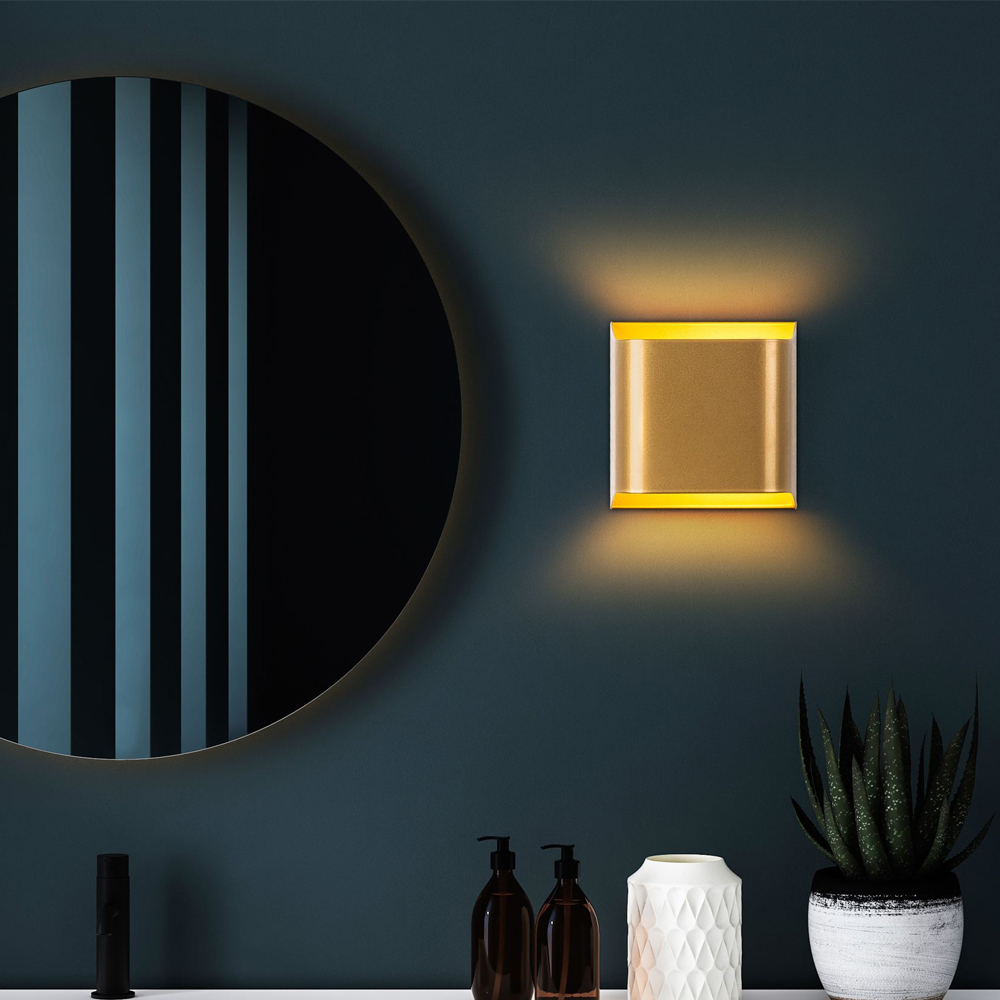 Bera Small Square Metal Wall Light in Gold
