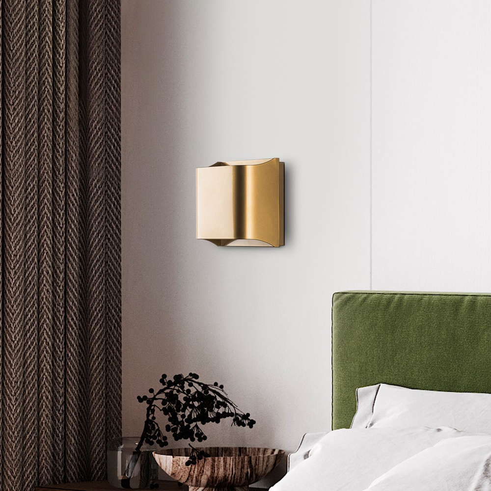 Bera Small Square Metal Wall Light in Gold