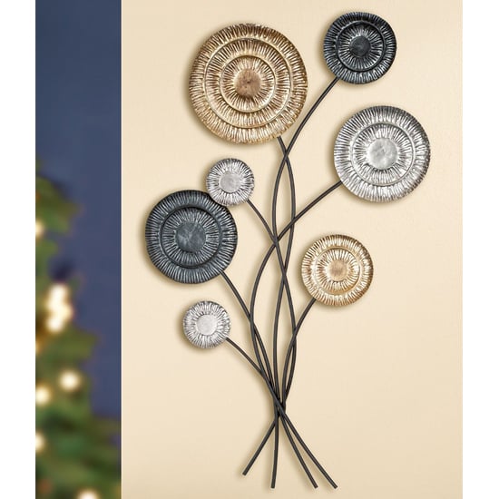 Photo of Bonito metal wall art in gold and black silver