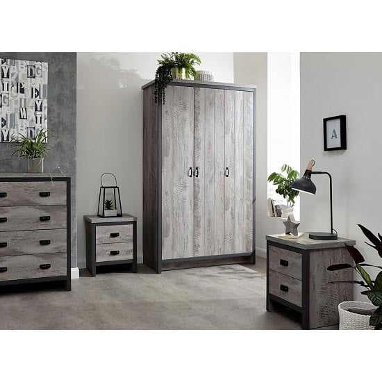 This set includes the bed, nightstand, dresser, mirror. boston wooden 4pc bedroom furniture set in grey