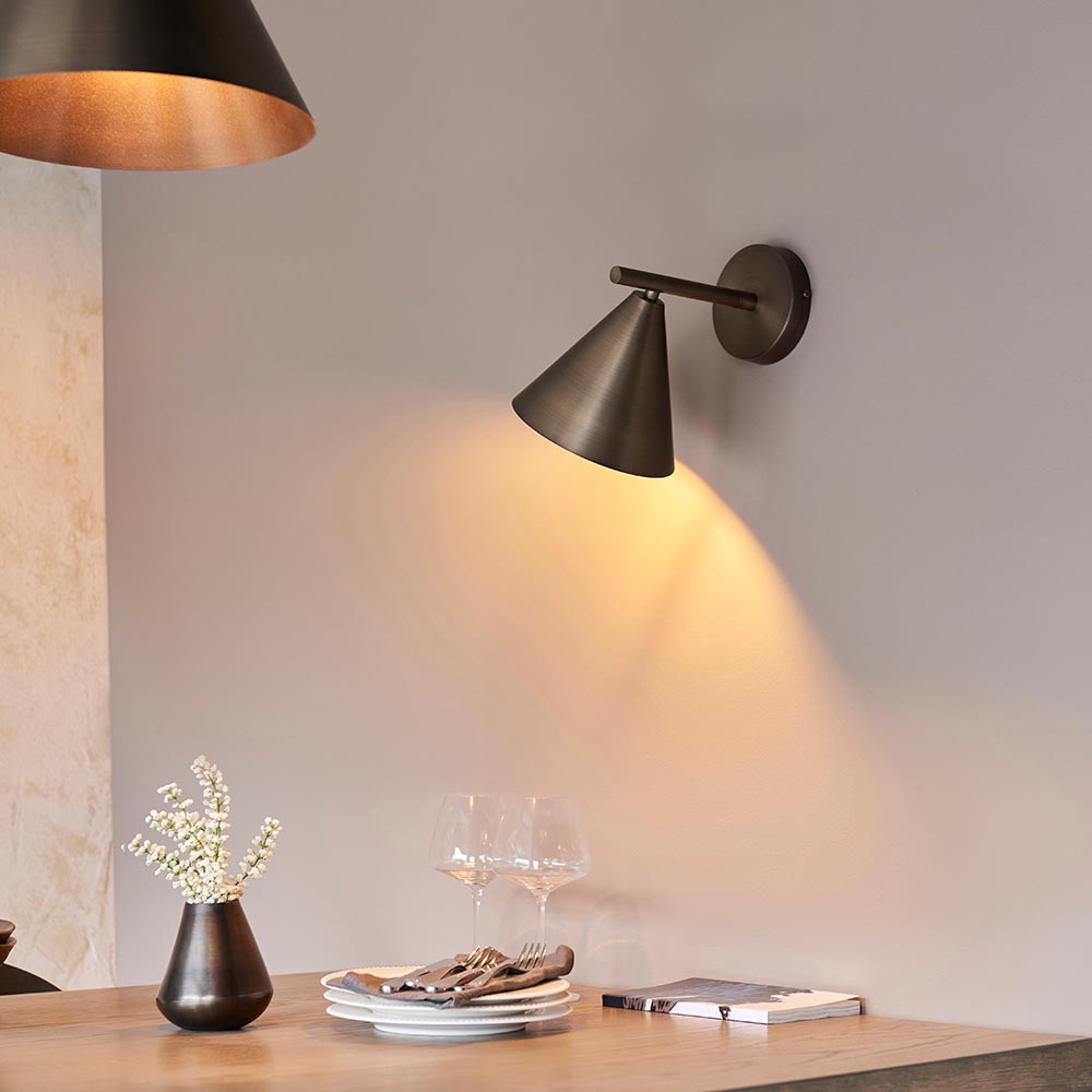 Carlisle Metal Wall Light In Antique Bronze