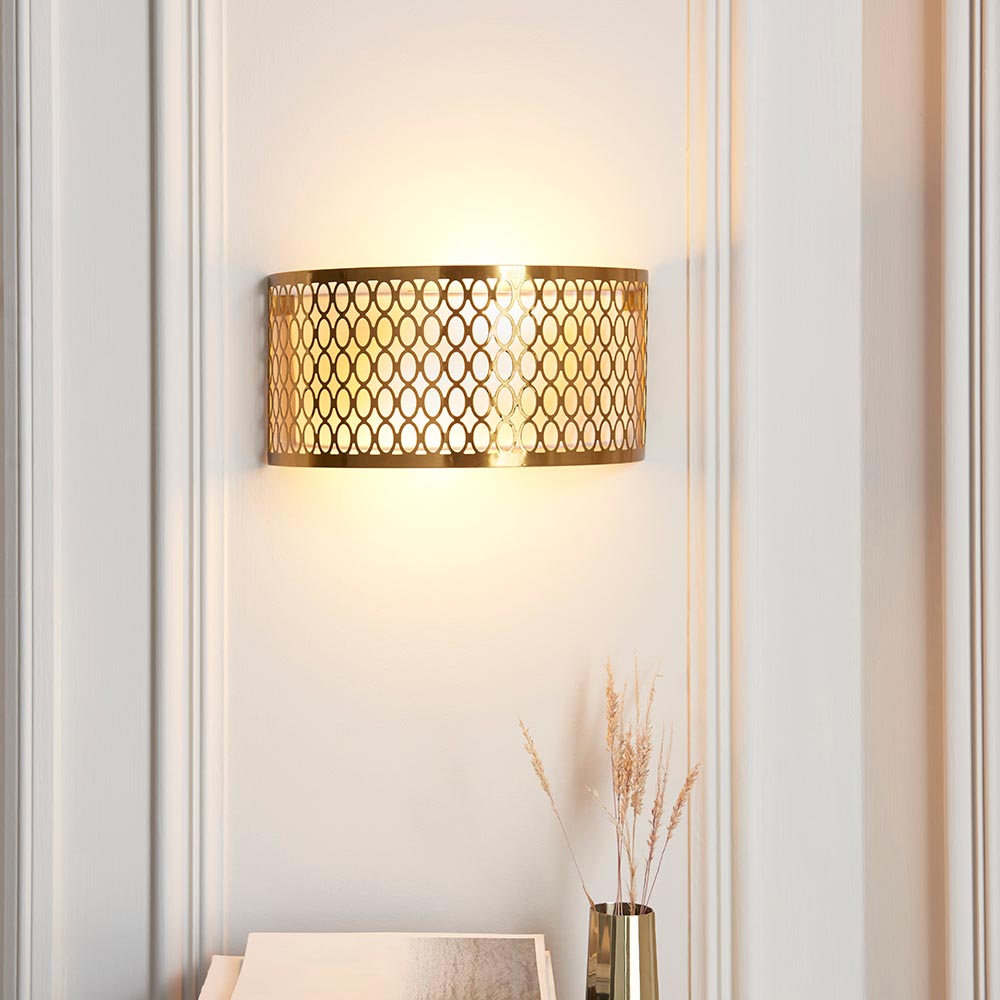 Carlisle Metal Wall Light In Gold