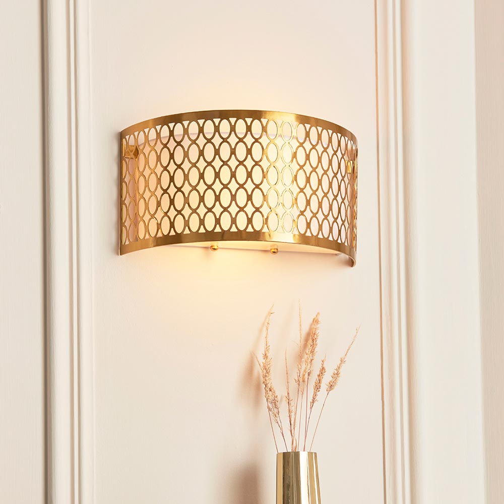 Carlisle Metal Wall Light In Gold