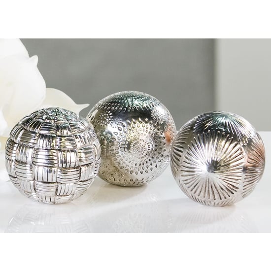 Read more about Carve poly set of 3 decoration balls in antique silver