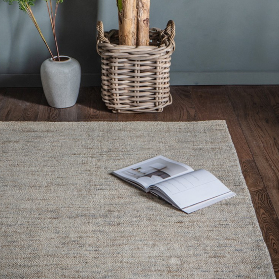 Castone Large Luxurious Handwoven Rug In Champagne