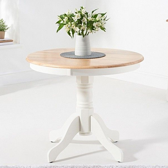 Round Oak Dining Table