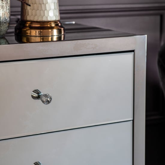 Cutlier Mirrored Chest Of 6 Drawers With Steel Legs In Silver_3