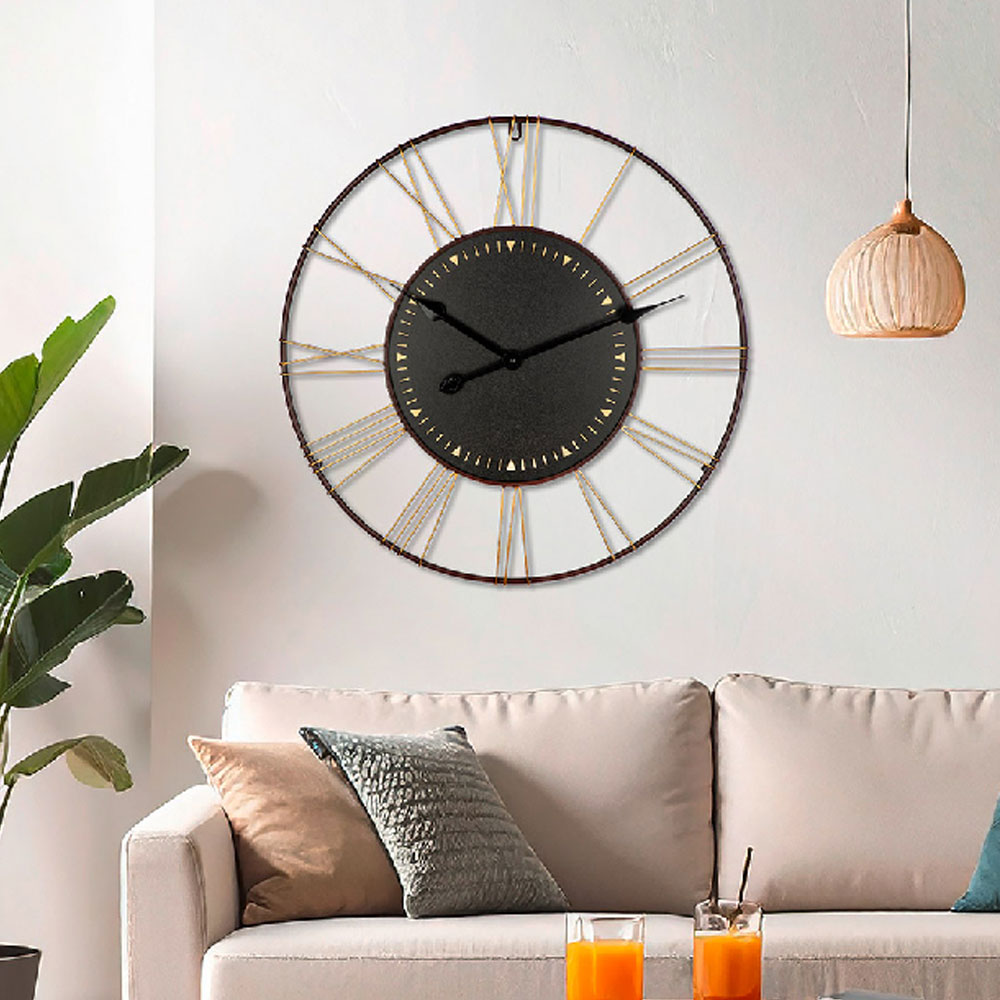 Daziro Metal Round Wall Clock in Black