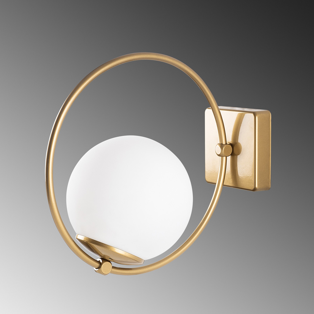 Dolunay Round Metal Wall Light in Gold
