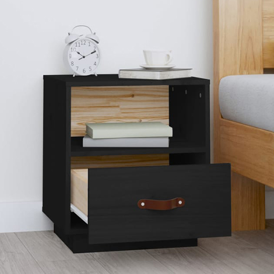 Epix Pine Wood Bedside Cabinet With 1 Drawer In Black