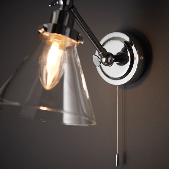 Farada Contemporary Glass Wall Light In Chrome