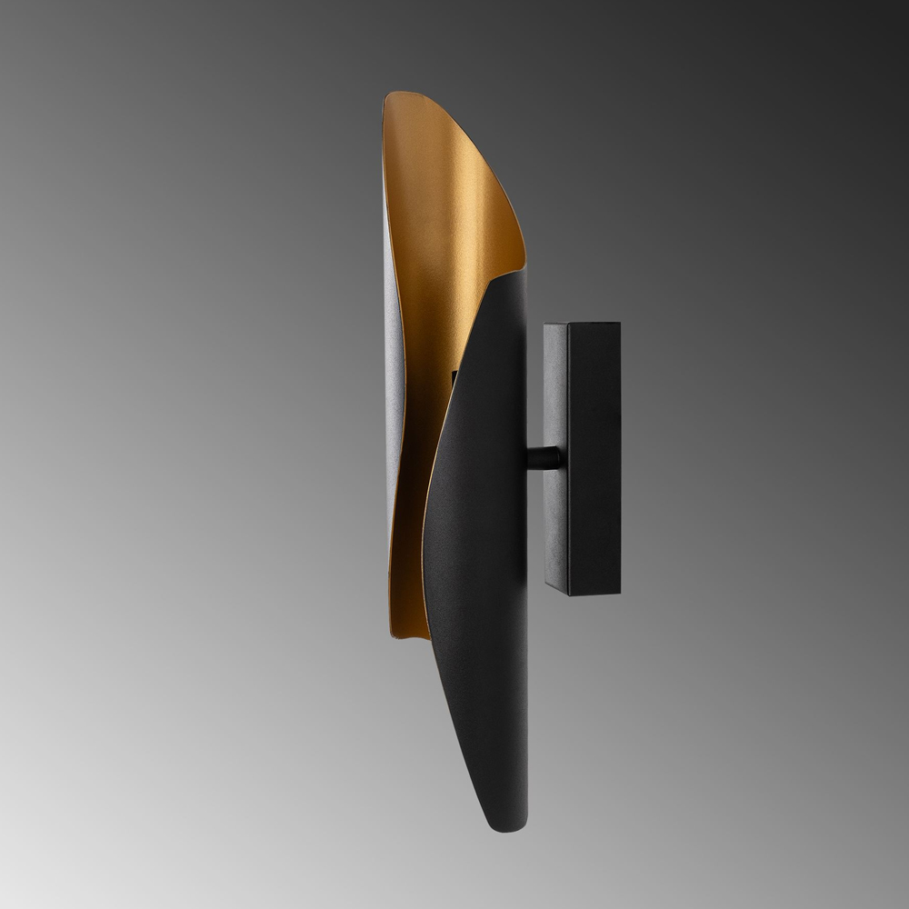 Flare Metal Wall Light in Black