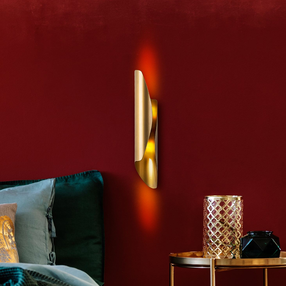 Flare Metal Wall Light in Gold