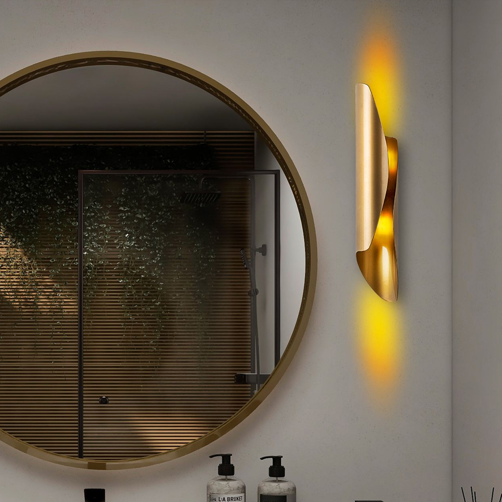 Flare Metal Wall Light in Gold