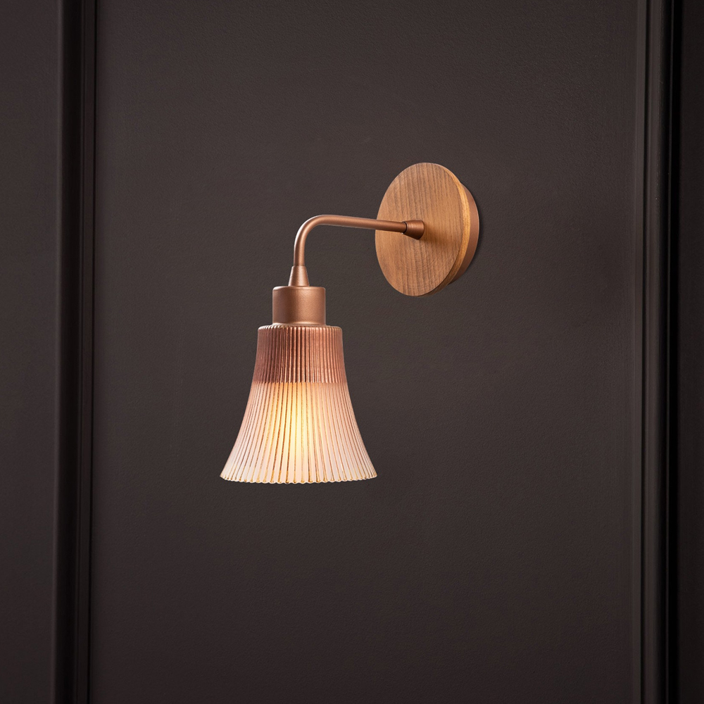 Foca Metal Wall Light in Copper