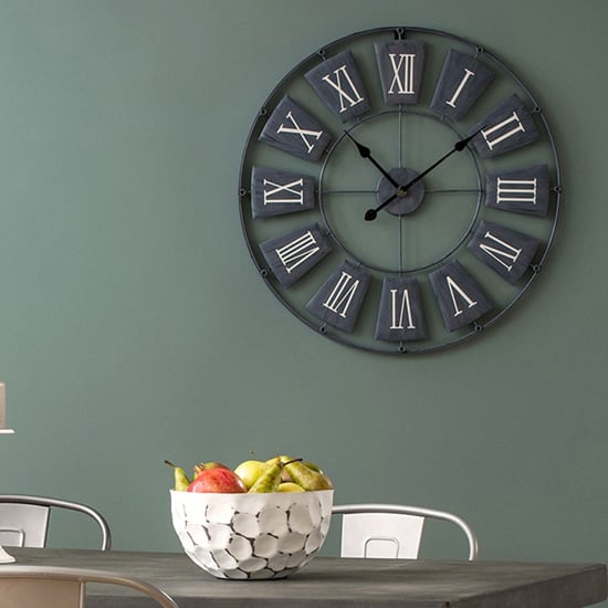 Givoa Small Metal Contemporary Wall Clock In Grey_2