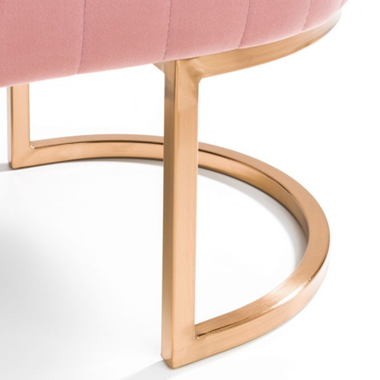 Halle Velvet Upholstered Hallway Bench In Dusky Pink