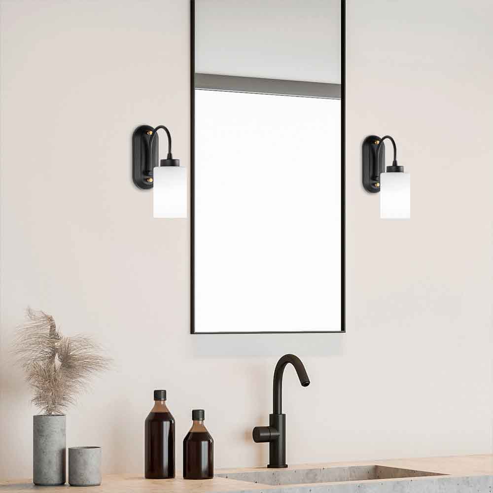 Hemikilo Metal Wall Lamp in Black