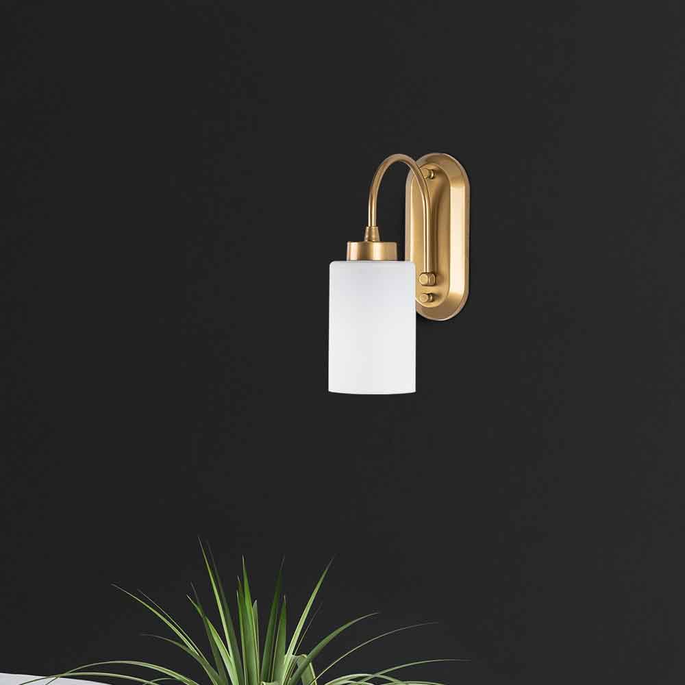 Hemikilo Metal Wall Lamp in Gold