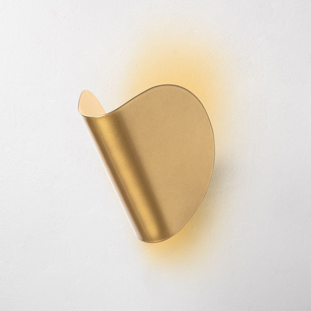 Heybe Metal Wall Light in Gold