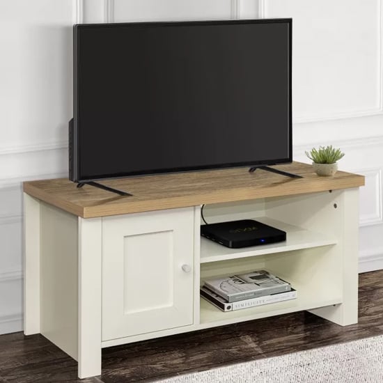 Product photograph of Highland Wooden Tv Stand With 1 Door In Cream And Oak from Furniture in Fashion