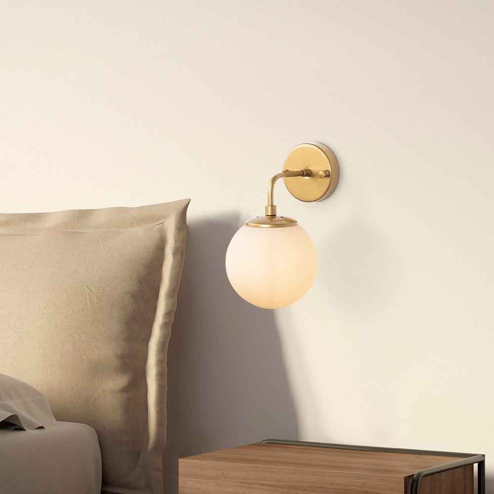 Horn Metal Wall Lamp in Gold and White