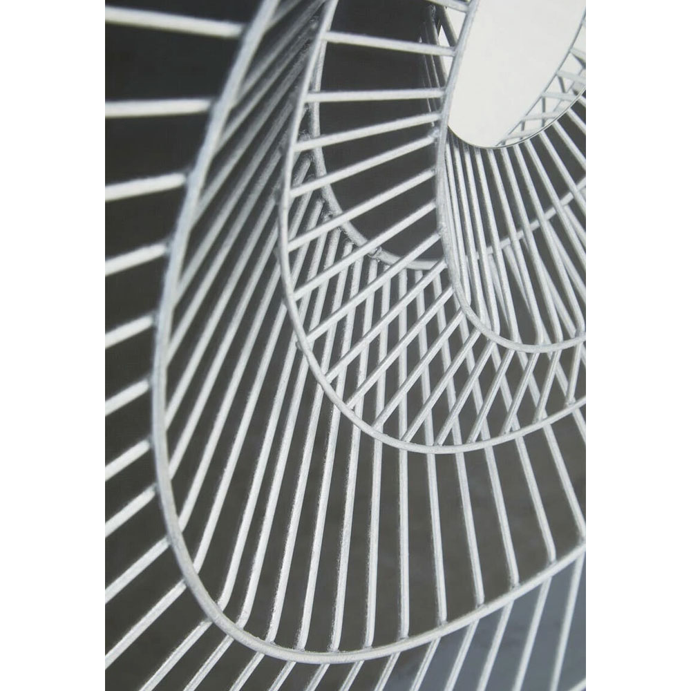 Jenvora Iron Wire Sunburst Wall Art in Black And Silver