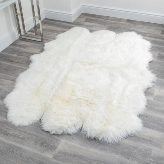 Photo of Ladson sextuple sheepskin rug in natural white