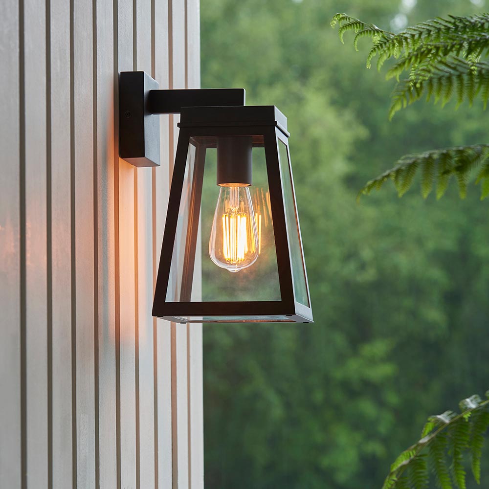 Lakeville Metal Wall Light In Matt Black