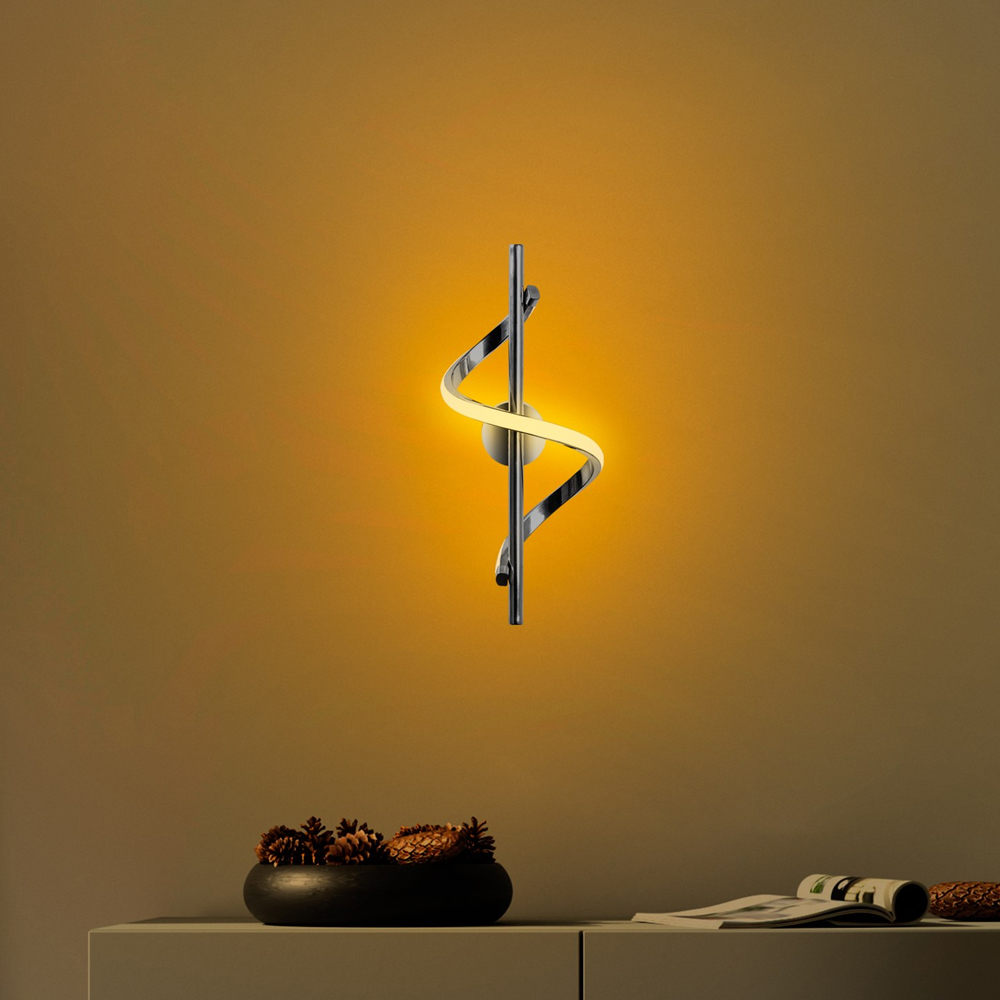 Likma Metal Wall Light in Chrome