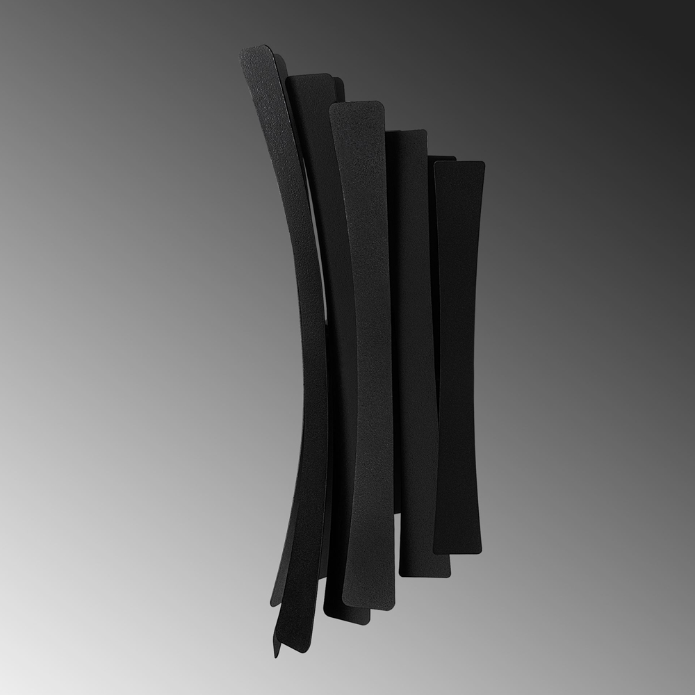 Linea Metal Wall Light in Black