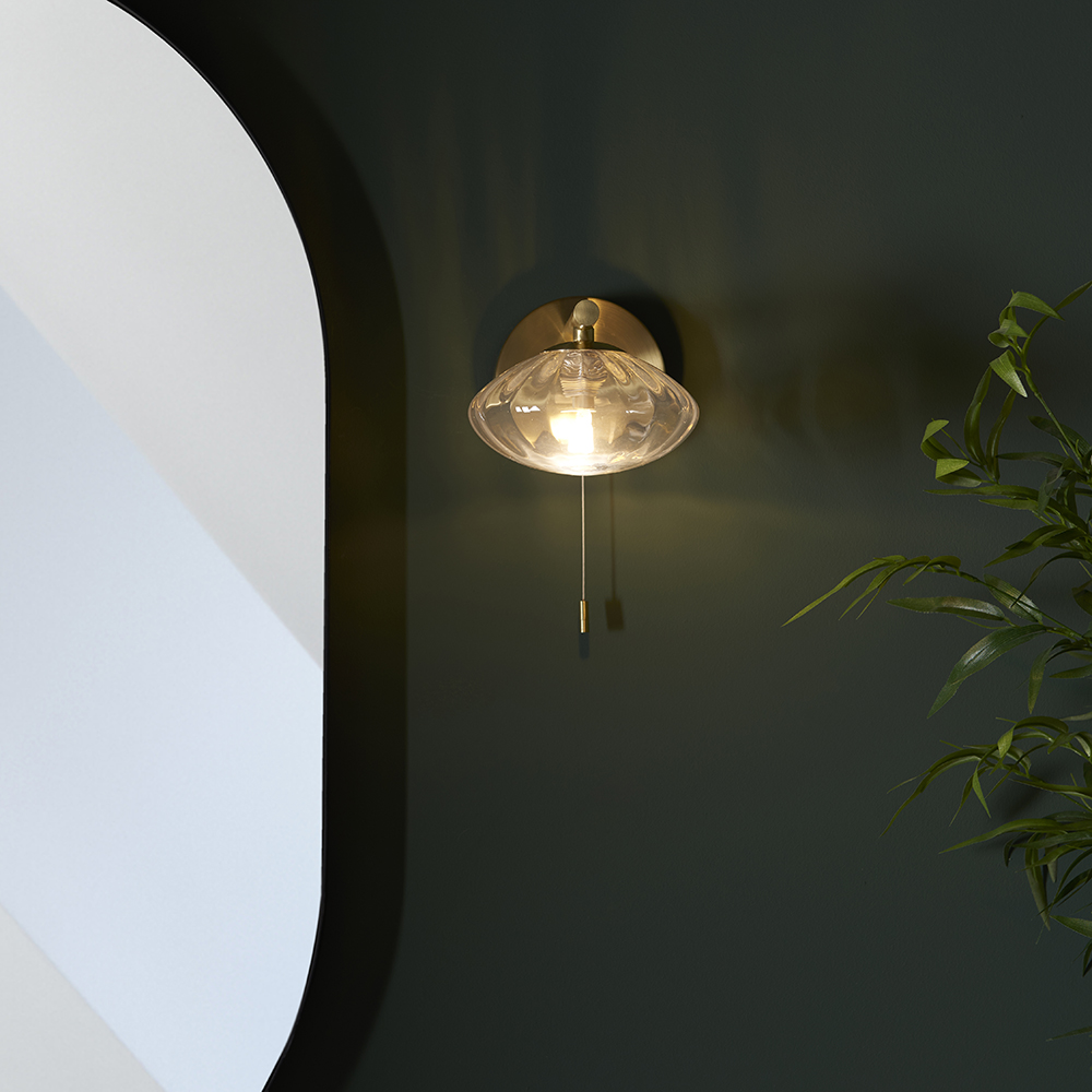 Linear Clear Ribbed Glass Shade Bathroom Wall Light In Brass