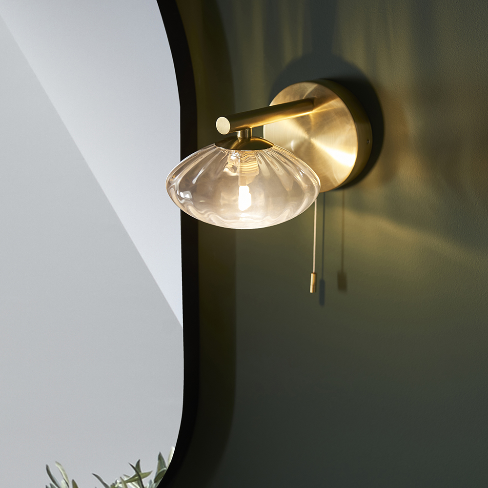 Linear Clear Ribbed Glass Shade Bathroom Wall Light In Brass