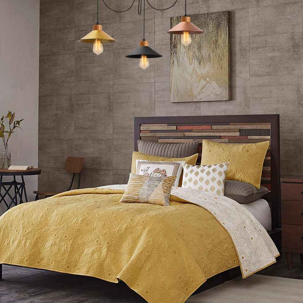 Manavgat 3 Light Metal Ceiling Pendant Light in Gold and Black