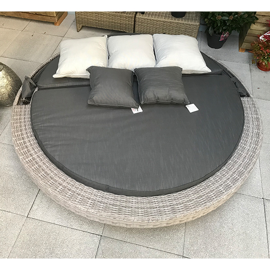 Maona Large Round Wicker Weave Daybed In Fine Grey_4
