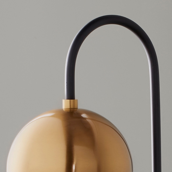Mayfair Metal Table Lamp In Black And Gold_3