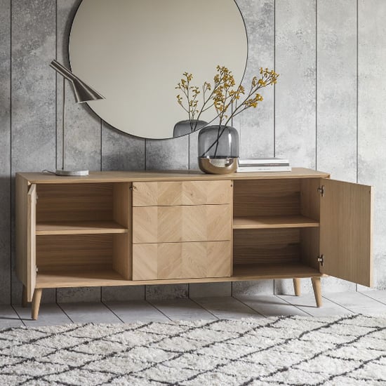 Manistee Wooden Sideboard With 2 Doors 3 Drawers In Oak