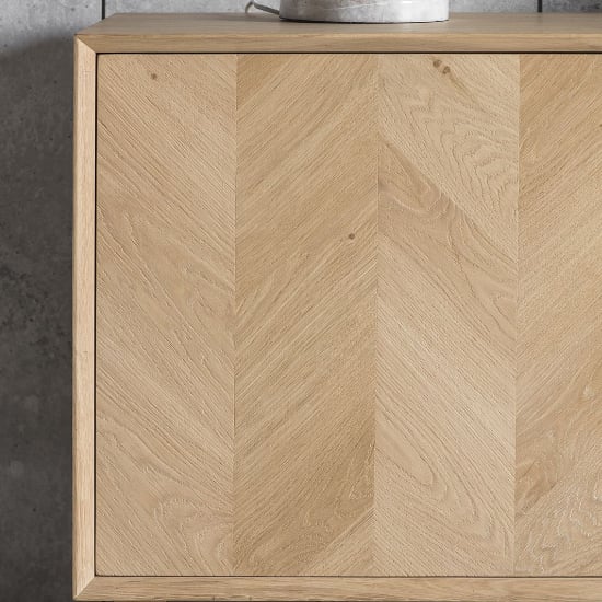 Manistee Wooden Sideboard With 2 Doors 3 Drawers In Oak