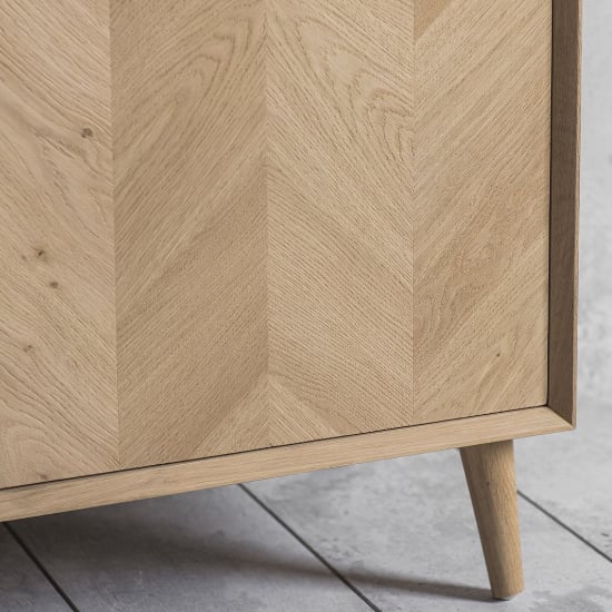 Manistee Wooden Sideboard With 2 Doors 3 Drawers In Oak