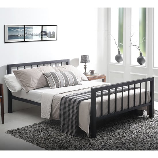 Metro Traditional Metal King Size Bed In Black