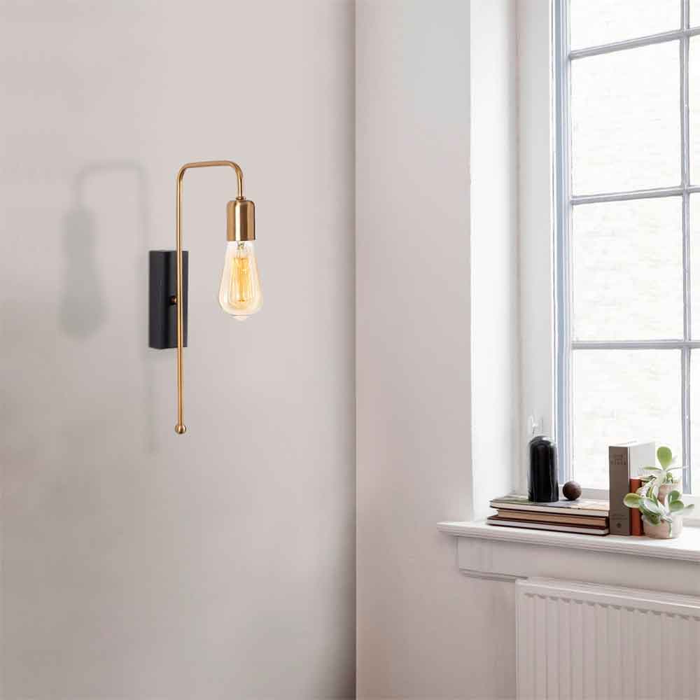 Mum Metal Wall Lamp in Gold and Black