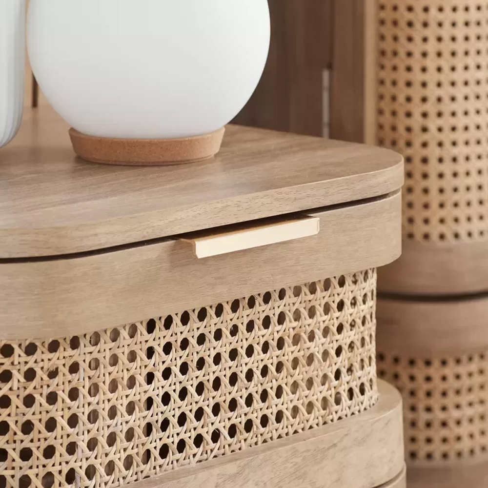 Nixa Wooden Bedside Cabinet With 1 Drawer In Oak